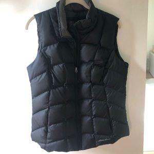 Eddie Bauer black vest women’s M